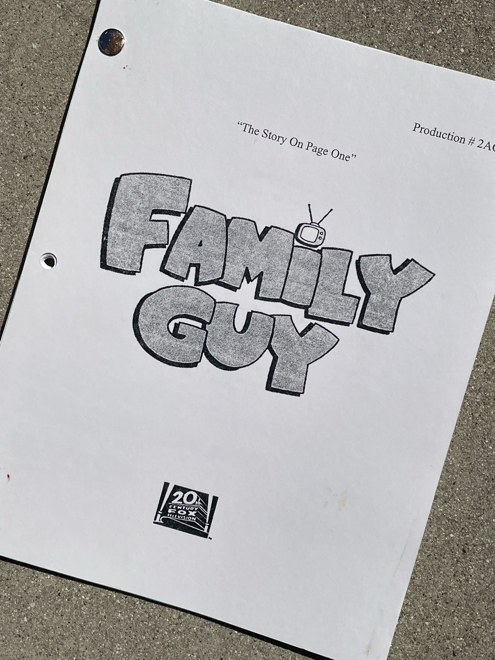 VTG Family Guy 1999 Production Used Table Script Story On Page One LUKE PERRY!